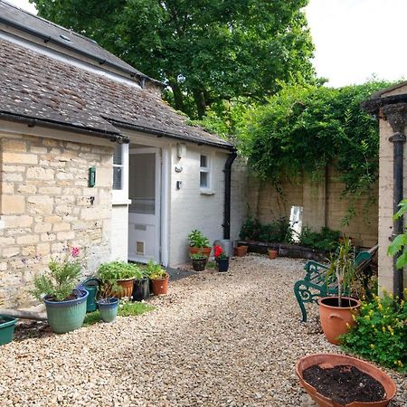 The Courtyard Cirencester Extérieur photo